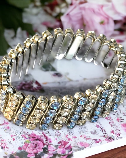 VTG C1960s Expandible crystal bracelet blue clear