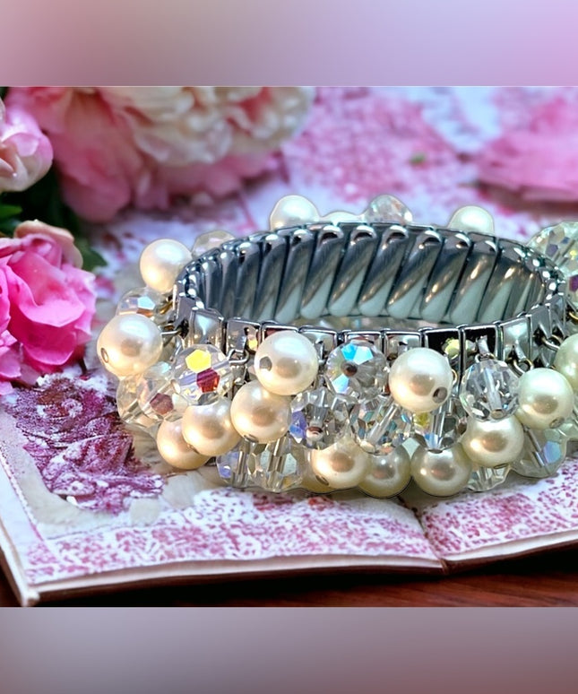 VTG Faux pearl crystal bracelet expandible silver