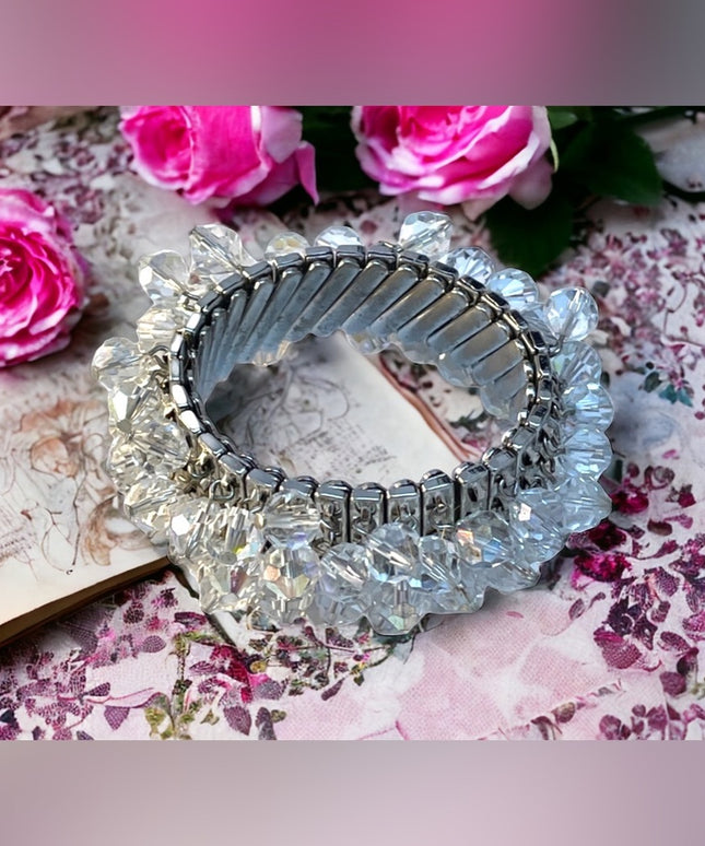 Vintage Silver finish expandible crystal bracelet