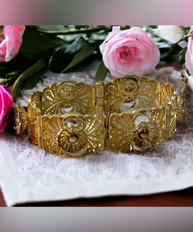 Vintage Silver fancy filagree bracelet flower bangle