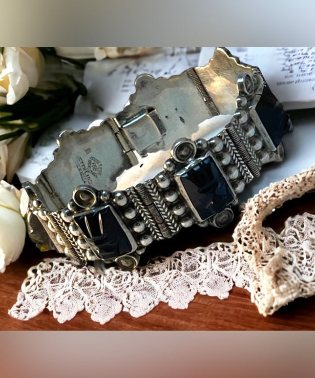 Vintage 1960s Sterling  black onyx Aztec bangle bracelet Mexico