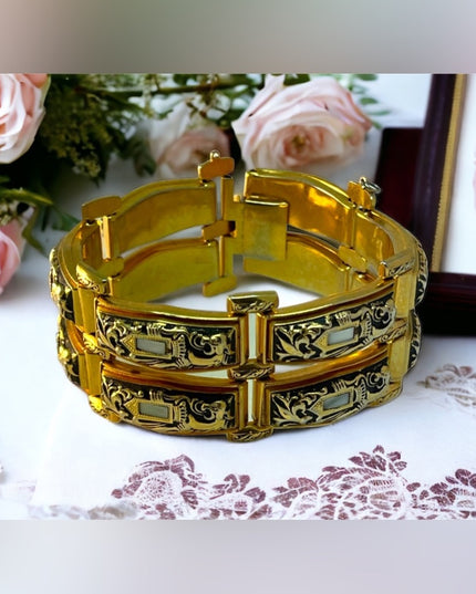Vintage c1960s Damascene Gold plate heavy thick bangle