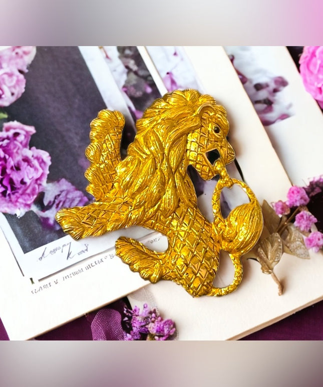 Joan Rivers Gold finish Lion brooch 1990s pin Chunky glam