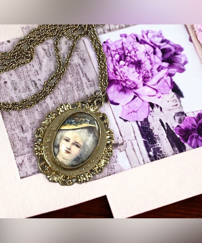 Vintage Coro Pegasus gold finish glass lady cameo pendant necklace