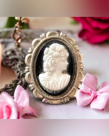 Vintage plastic resin cameo brooch