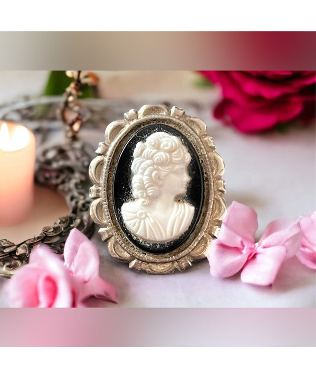 Vintage plastic resin cameo brooch