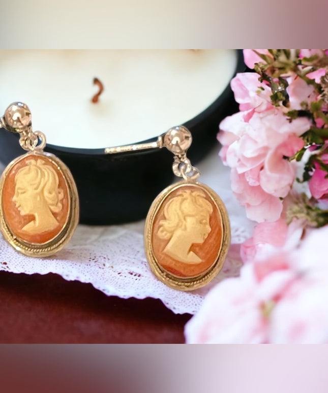 Vintage sterling silver shell cameo pierced earrings