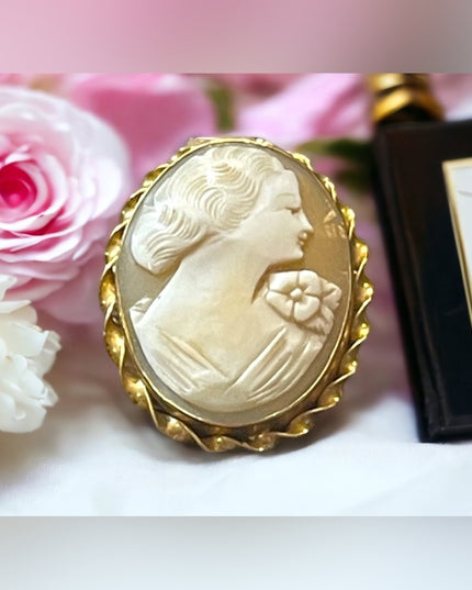 Lovely 14k Gold filled GF sardonyx Carved stone fancy lady cameo brooch