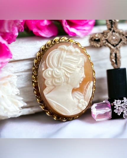 Vintage 14k Gold filled GF Stunning sardonyx carved cameo brooch pendant