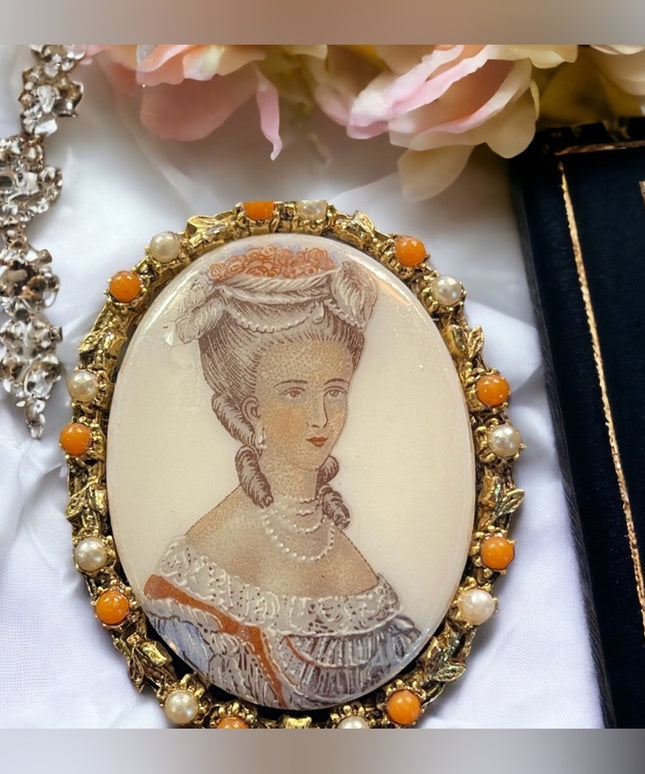 Vintage Ceramic Cameo (transfer) Bead gold ornate pendant brooch