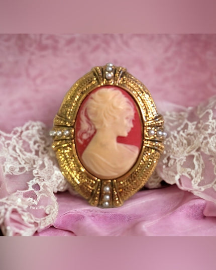Vintage Cameo faux pearl gold metal brooch