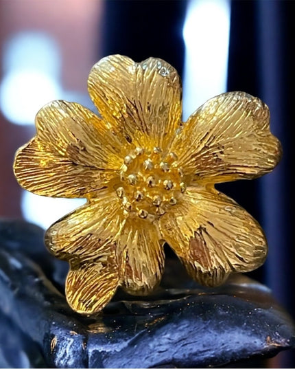 Vintage Fancy gold tone metal flower brooch