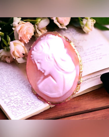 Vintage shell carved Gold plated cameo brooch