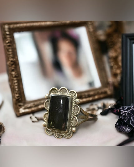 Vintage 1950s Native American Southwestern Black onyx Silver ring