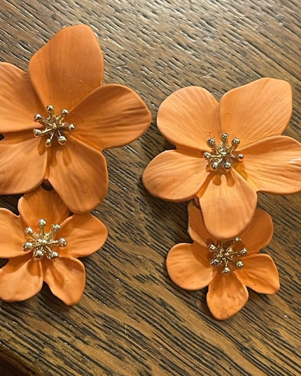 Lovely Summer orange Hawaiian flower Metal Dangle earrings Beach