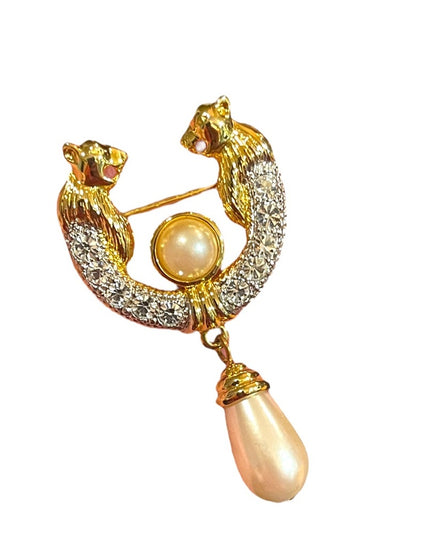 Vintage 1980s Lion Head gold finish rhinestone faux pearl fancy brooch