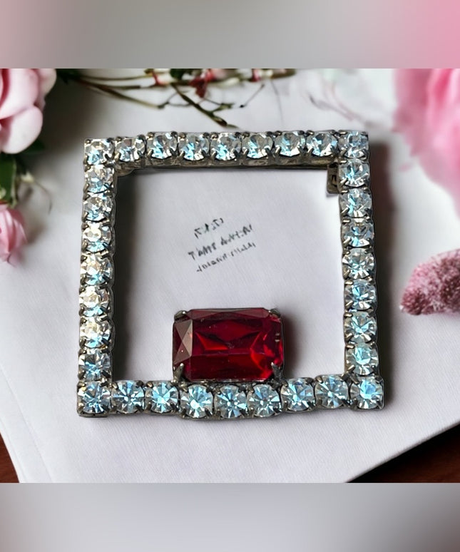 Vintage Crystal rhinestone brooch