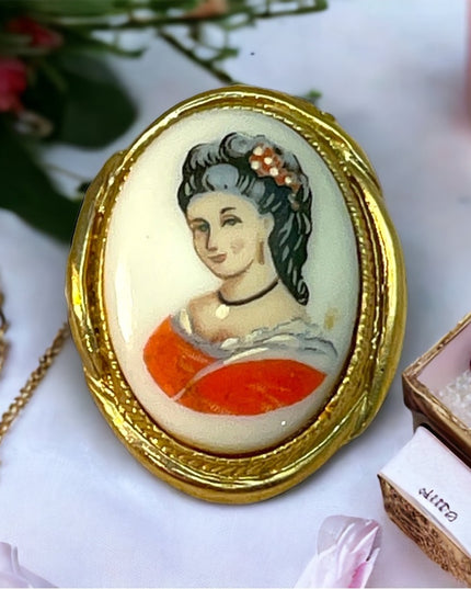 VTG Limoges style Cameo brooch lady gold finish