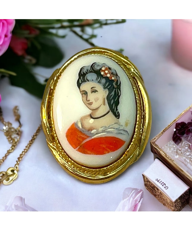 VTG Limoges style Cameo brooch lady gold finish