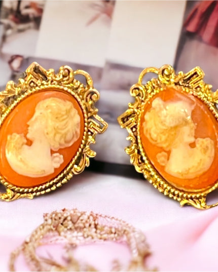 VTG C1980s Resin cameo gold finish earrings