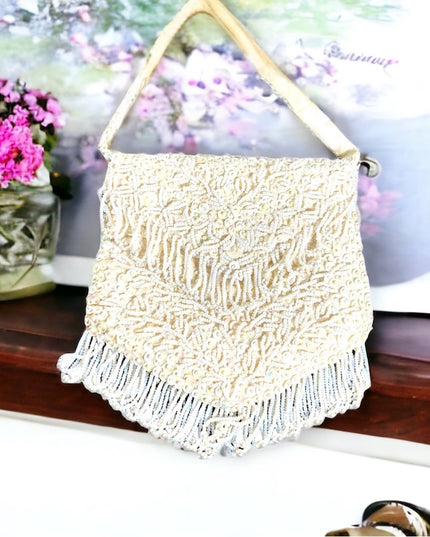 Vintage 1950s Fancy small bead wristlet purse dangle wedding shower party sequin