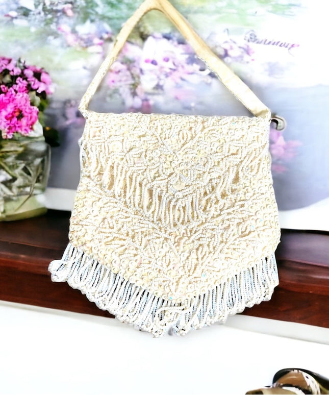 Vintage 1950s Fancy small bead wristlet purse dangle wedding shower party sequin