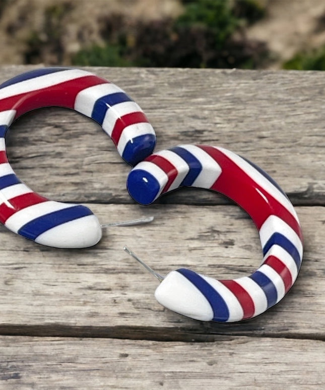 Vintage Red White blue Nautical patriotic US? Plastic hoop earrings