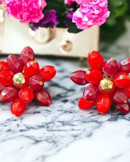 Vintage plastic 1960s clip on pink flower earrings