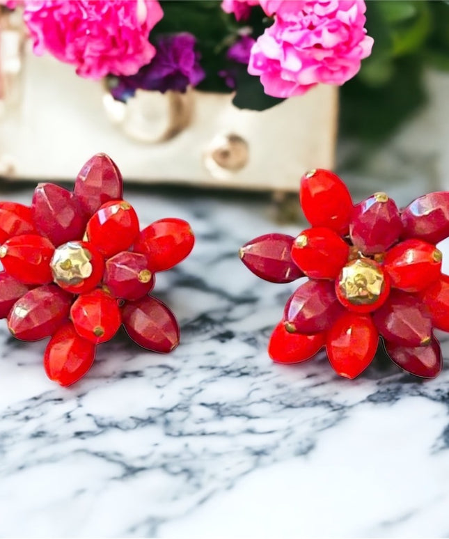 Vintage plastic 1960s clip on pink flower earrings