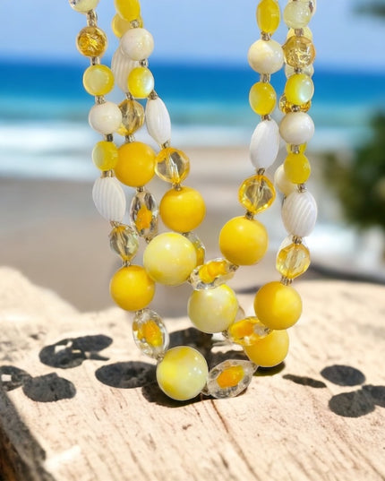 Vintage 3 strand 1960s yellow CZECH glass bead & plastic necklace 😎 Bright
