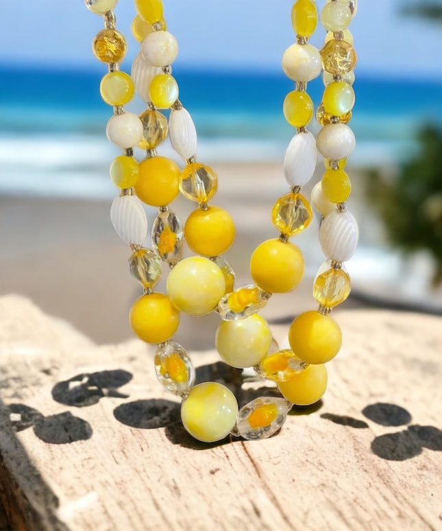 Vintage 3 strand 1960s yellow CZECH glass bead & plastic necklace 😎 Bright
