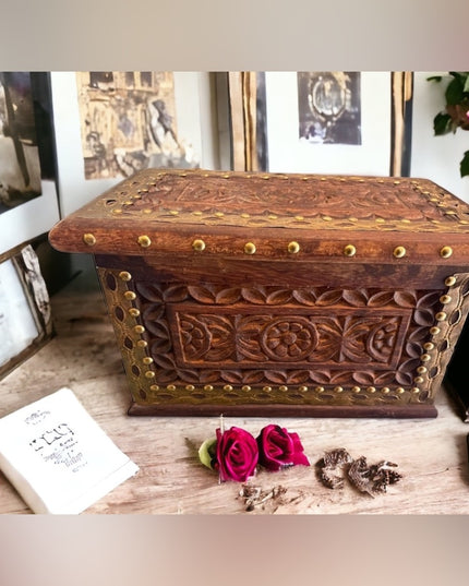 Vintage Carved flowers solid wood brass trim Jewelry box trinket Mexico