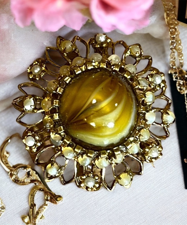 Vintage CZECH glass 1940s faux pearl brass antiqued finish brooch