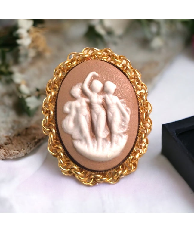 Vintage 3 graces ceramic cameo pendant brooch