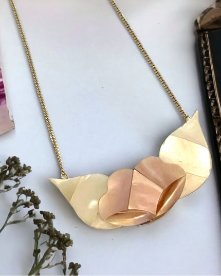Vintage 1970s Alpaca Mexico MOP Mother of pearl Silver finish necklace