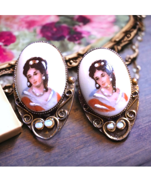 VTG 1960s Limoges Cameo clip on earrings