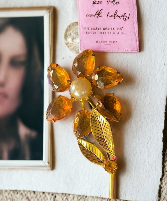 Vintage gold finish Amber crystal Juliana? flower faux pearl brooch