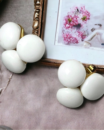 Vintage 1980s TRIFARI Milk glass white with gold finish clip on earrings