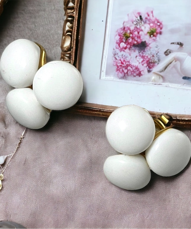 Vintage 1980s TRIFARI Milk glass white with gold finish clip on earrings