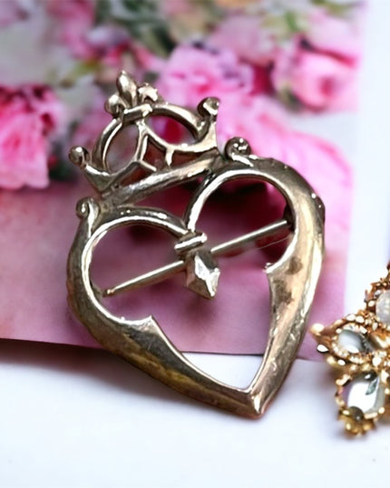 vintage Celtic Sterling silver Scottish heart & crown brooch