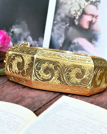 Rare Sterling silver etched Victorian 925 Chunky heavy Bangle bracelet Siam