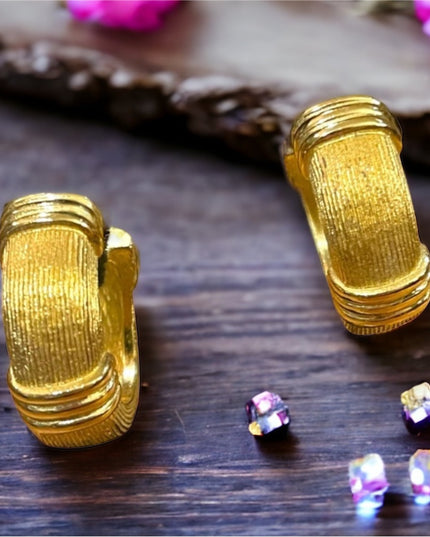Stunning gold plt CHRISTIAN DIOR Paris France runway hoop earrings AUTHENTIC