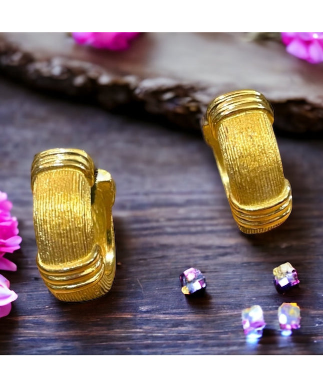 Stunning gold plt CHRISTIAN DIOR Paris France runway hoop earrings AUTHENTIC