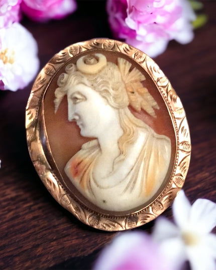 Victorian Antique 10k Gold Cameo Hand carved shell