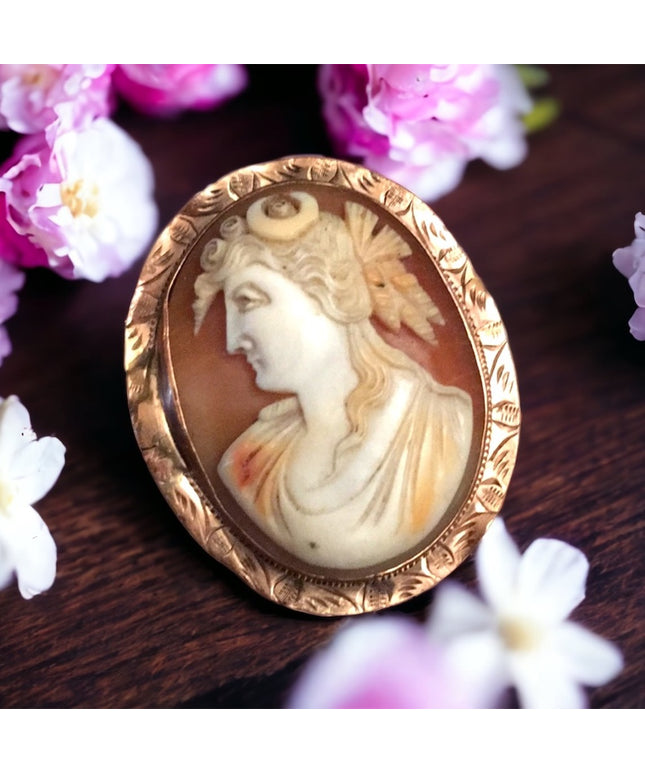 Victorian Antique 10k Gold Cameo Hand carved shell