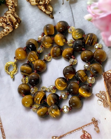 Beautiful tiger eye and crystal bead necklace