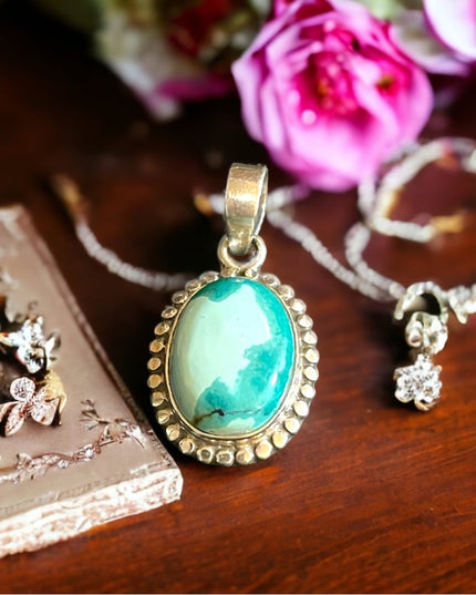 Stunning Southwestern Sterling silver Stabilized Turquoise cabachon pendant