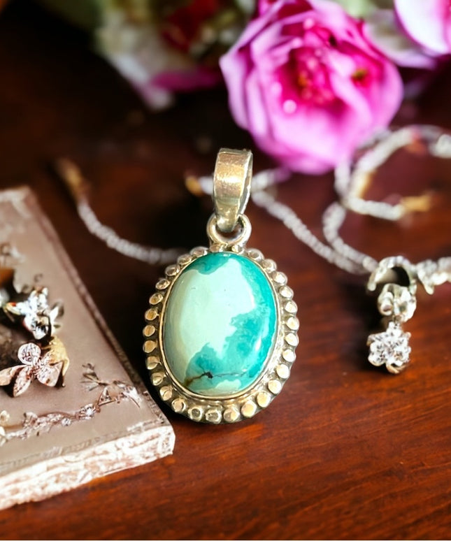 Stunning Southwestern Sterling silver Stabilized Turquoise cabachon pendant