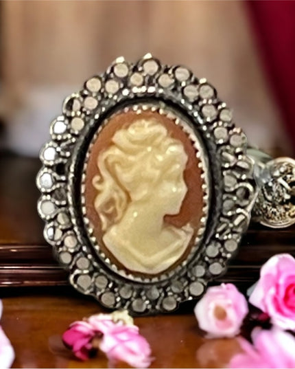Antique Sterling silver Shell Ornate filagree Cameo Ring