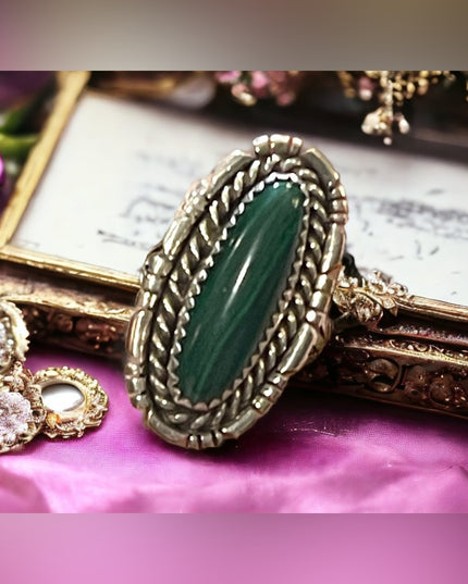 Vintage Southwestern Sterking silver 925 Malachite Oval statement ring Handmade